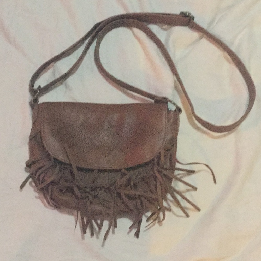 T-shirt and Jeans side purse
